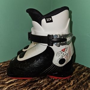 Youth Ski Boots - (17.5 centimeters)